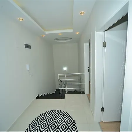 Апартаменты Luxurious Penthouse Sea-line